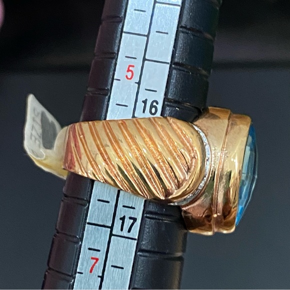 Vintage Aquamarine Pillow Cut Stone Gold-plated Statement Ring Size 6 - Picture 12 of 12